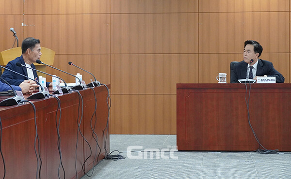 환경부가 충남 청양군 지천에 다목적댐 건설을 추진 중인 가운데 수몰이 예상되는 주민들이 현실적인 이주대책 등을 촉구하고 나섰다. (사진=굿모닝충청 이종현 기자)