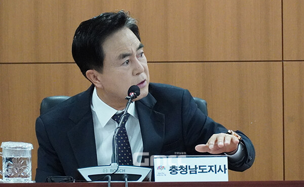 김 지사는 과거 주민 의견 수렴 없이 보령댐이 건설된 사실을 언급한 뒤 “당시 제가 정치를 시작했는데 지금은 상황이 달라졌다. 주민 의견 수렴이 우선”이라고 강조했다. (사진=굿모닝충청 이종현 기자)