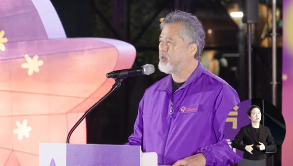 26일 서울시청 광장에서 열린 '10.29 이태원 참사 2주기 시민추모대회'에서 이정민 유가족협의회 운영위원장이 발언하고 있다. (사진=10.29 이태원 참사 시민대책회의 유튜브 갈무리) 