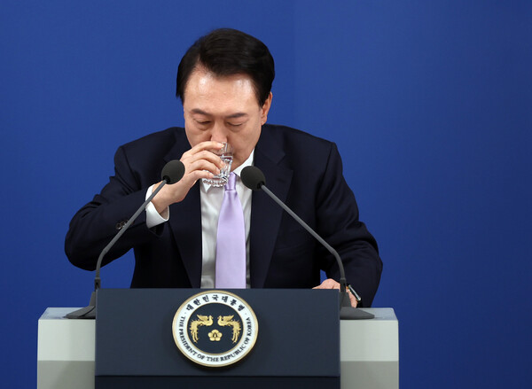 윤석열 대통령이 7일 오전 서울 용산 대통령실에서 대국민담회 및 기자회견을 하고 있다.(사진=연합뉴스)