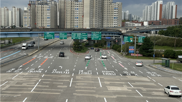 교통안전시설이 개선된 천안 톨게이트(사진=문진석 의원실) 