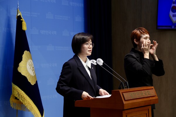 진보당 정혜경 의원은 13일 국회 소통관에서  '경찰 폭력 국회의원 감시단' 구성을 제안했다. (사진=의원실)