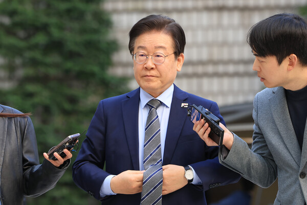 15일 오후 2시 30분 서울중앙지법에서 열린 공직선거법 위반 1심 재판에 참석하고 있는 이재명 더불어민주당 대표의 모습.(사진=연합뉴스)