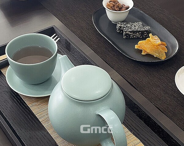 가목 티하우스에서 맛 볼 수 있는 차와 디저트. (사진=신희연 대표 제공/굿모닝충청 김태린 기자)