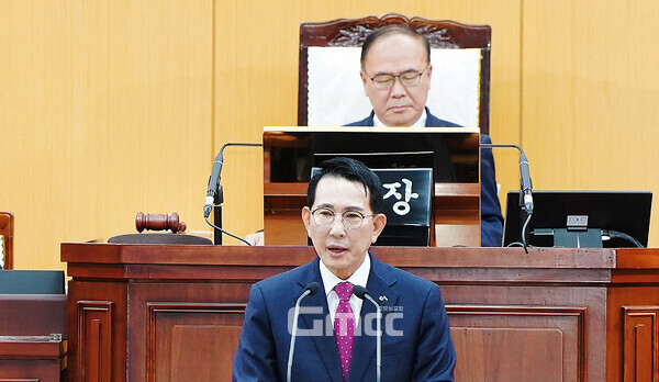 이완섭 서산시장은 25일 “‘해뜨는 서산’의 토대가 될 신청사 건립에 온 행정력을 집중하겠다”고 말했다. (서산시 제공/ 굿모닝충청=김갑수 기자)