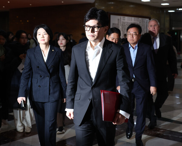 국민의힘 한동훈 대표가 4일 서울 여의도 국회에서 열린 비상의원총회에 참석하고 있다.(사진=연합뉴스)