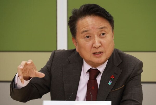 김영환 충북도지사가 최근 충청권 4개 시도의 ‘통합과 연합’ 사이에서 매우 소극적인 태도를 보이고 있어 귀추가 주목된다. 사진=충북도/굿모닝충청 김종혁 기자