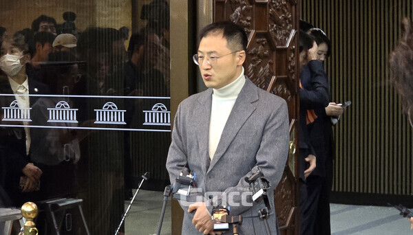 7일 오후 국회 본회의장에서 진행된 윤석열 대통령 탄핵소추안 표결에 참여한 국민의힘 김상욱 국회의원(울산남구갑)이 반대표를 던진 사실을 밝혔다. (굿모닝충청=설인호 기자)