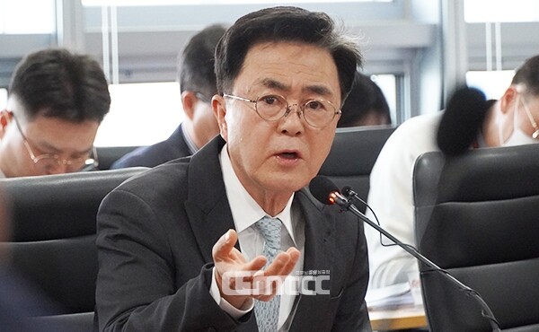 김태흠 충남지사가 국민의힘 한동훈 대표의 즉각적인 사퇴를 촉구하고 나섰다. (자료사진=본사DB/굿모닝충청=이종현 기자)