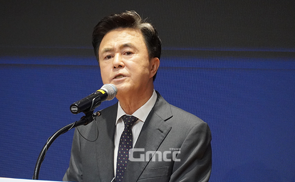 탄핵 정국 속 진행된 김태흠 충남지사의 송년 기자회견은 “가급적 도정에 대한 질문을 해달라”는 요청에도 질의응답 대부분은 정치 분야에 집중됐다. (사진=굿모닝충청 이종현 기자)