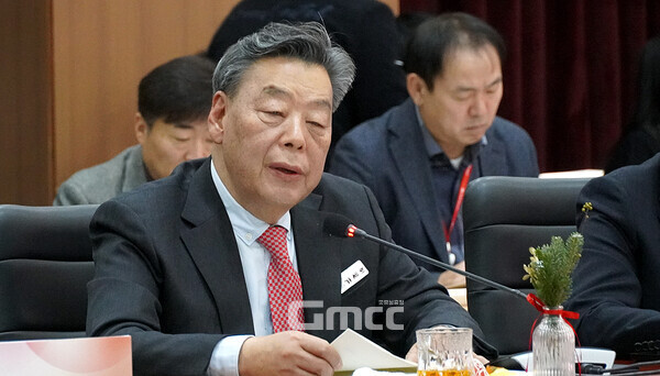 가세로 태안군수는 27일 “지역의 명운을 가를 정도의 중요한 사업이 있다”며 “태안반도 북단에서 서산 대산으로 연결되는 국도38호선 가로림만 해상교량이 반드시 관철될 수 있도록 지원해 달라”고 말했다. (굿모닝충청=이종현 기자)