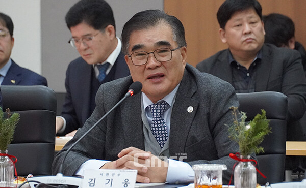 김기웅 서천군수가 시설(토목)직 채용을 위한 내년도 상반기 경력경쟁시험의 조기 시행을 요청했다. (사진=굿모닝충청 이종현 기자)