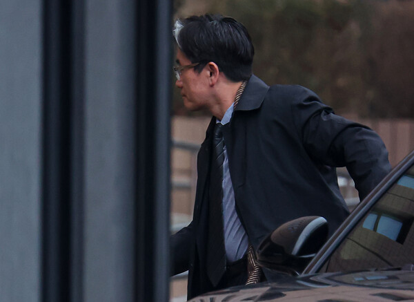 6일 오전 정부과천청사 고위공직자범죄수사처에 출근하는 오동훈 공수청장. (사진=연합뉴스)