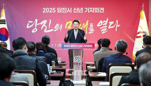 오성환 당진시장이 최근 임명된 박준권 전 해양수산부 중앙해양안전심판원장을 통해 행담도 개발 문제를 해결하겠다는 의지를 드러냈다. (당진시 제공/ 굿모닝충청=김갑수 기자)