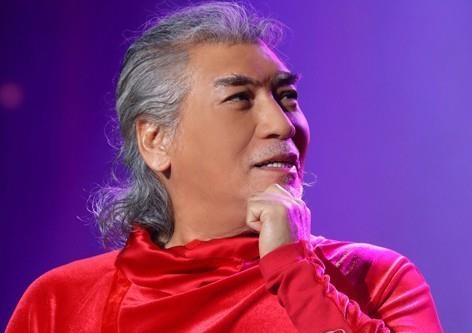 자신의 콘서트에서 12.3 내란 사태를 두고 양비론적 발언을 해 여론의 뭇매를 맞고 있는 가수 나훈아.(사진=연합뉴스)