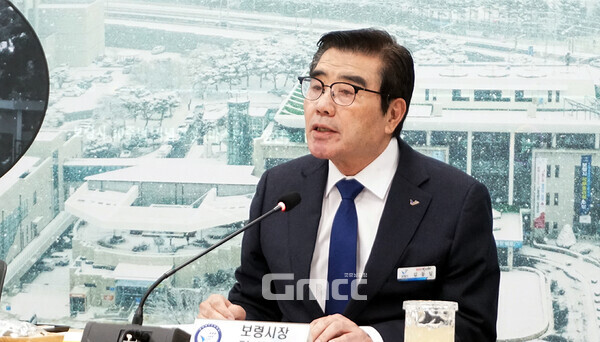 김동일 보령시장이 을사년(乙巳年) 새해를 맞아 어릴 적 직접 겪었던 ‘구렁이 일화’를 소개해 눈길을 끌고 있다. (굿모닝충청=김갑수 기자)