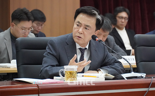 김태흠 충남지사는 20일 “지방세입 목표가 보수적”이라며 재검토를 지시했다. (사진=굿모닝충청 이종현 기자)