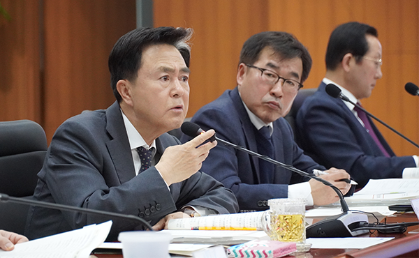 김태흠 충남지사는 20일, 미국 출장 성과를 언급하며 “도내 벤처기업을 모아 설명회를 준비해달라”고 말했다. (사진=굿모닝충청 이종현 기자)