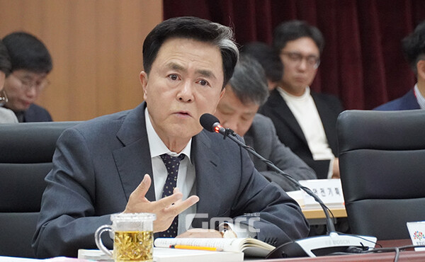 김태흠 충남지사는 20일, 지천댐 건설과 관련 별도의 지원 대책 마련을 주문했다. (사진=굿모닝충청 이종현 기자)