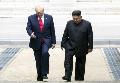 2019년 6월 판문점에서 만난 도널드 트럼프와 김정은. 이것이 현재까지 두 사람의 마지막 만남이었다.(사진=연합뉴스)
