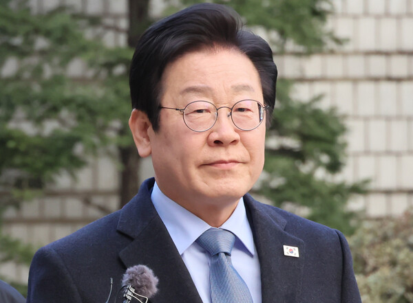 더불어민주당 이재명 대표가 1월 23일 서울 서초구 서울고등법원에서 열린 공직선거법 위반 사건 항소심 첫 재판에 출석하고 있다.(사진=연합뉴스)