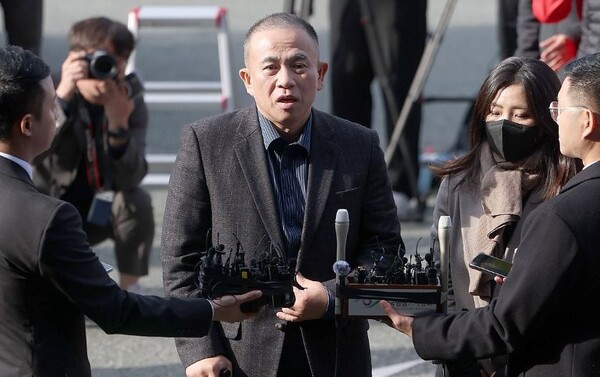 지난해 11월 8일 경남 창원시 성산구 소재 창원지검에 출석 중인 명태균 씨(사진=연합뉴스)