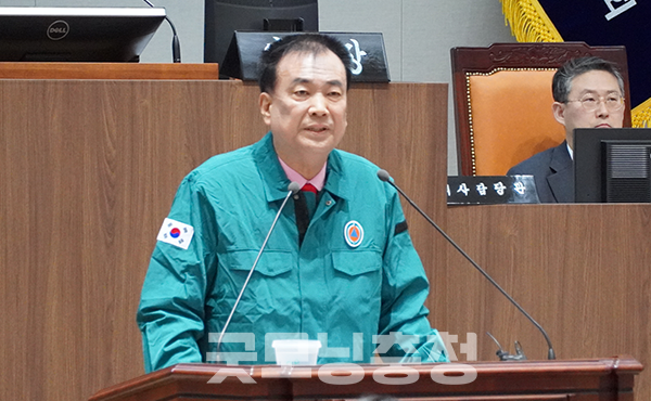 충남도의회 방한일 국민의힘 원내대표(예산1)가 극우 세력이 제기하는 부정선거를 언급하며 사전투표 폐지를 주장해 파문이 예상된다. 일부 의원들은 “전체의 생각이 아니”라며 선을 긋는 모습이다. (사진=굿모닝충청 이종현 기자)