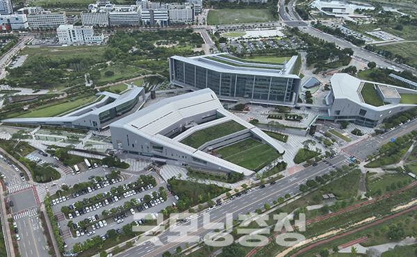 충남도가 추진 중인 정부 산하 공공기관의 분리‧독립 요구가 자칫 대전시와의 행정통합 추진으로 동력을 상실할 수 있다는 우려가 제기된다. (자료사진=충남도 제공/굿모닝충청=이종현 기자)