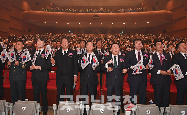 계속해서 “대전·충남 행정통합을 발판으로 충청권 메가시티 구축에도 속도를 내겠다”며 “저의 모든 것을 건다는 각오로 충청이 하나 되는 길에 제 몸을 던지겠다”고 다짐했다. (사진=충남도 제공/굿모닝충청=이종현 기자)