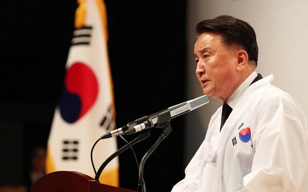 청주 예술의전당에서 열린 제106주년 3·1절 기념식에 참석한 김영환 충북도지사. 사진=충북도/굿모닝충청 김종혁 기자