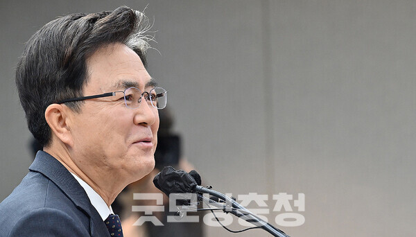 김태흠 충남지사가 17개 시·도지사 대상 직무수행 평가에서 3위에 올랐다. 전월 대비 2계단 상승하며 처음으로 톱3에 포함된 것이다. (자료사진: 충남도 제공/ 굿모닝충청=김갑수 기자)