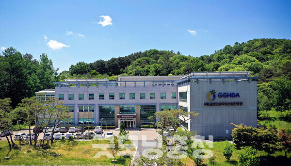 충남 금산군은 인삼약초산업 활성화와 경쟁력 강화를 목표로 (재)금산인삼약초산업진흥원(진흥원)의 신제품 개발을 지원한다고 17일 밝혔다. (자료사진: 금산군 제공/ 굿모닝충청=김갑수 기자)