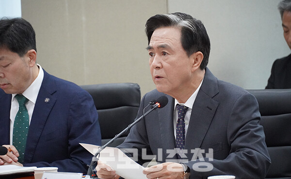 김태흠 충남지사는 31일 “정확한 정보를 제공, 잘못된 오해를 풀어야 한다”며 “반대 측에 지속적으로 지천댐 지역협의체 참여를 설득해야 한다”고 말했다. (사진=굿모닝충청 이종현 기자)