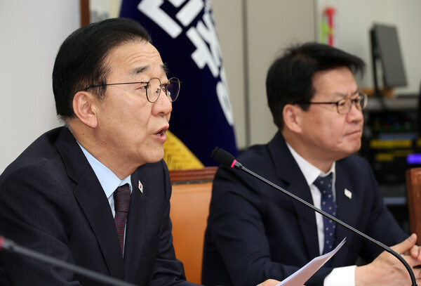 더불어민주당 김윤덕 사무총장이 6일 서울 여의도 국회에서 열린 기자간담회에서 발언하고 있다.(사진=연합뉴스)