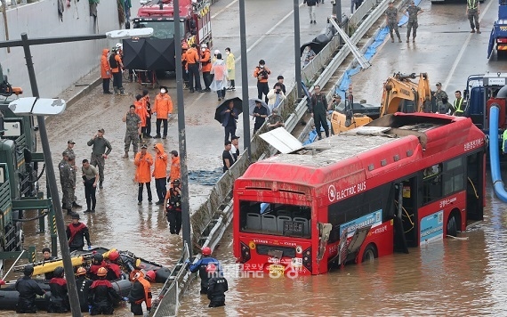 지난 2023년 7월 15일 폭우와 제방붕괴로 14명의 목숨을 앗아간 충북 청주시 흥덕구 오송참사 현장. 사진=굿모닝충청 채원상 기자