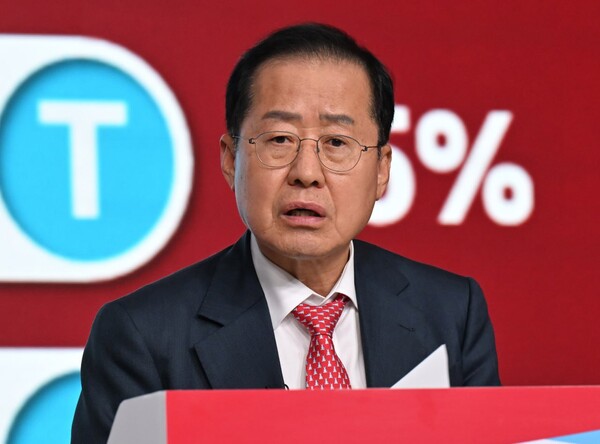 20일 서울 강서구 ASSA아트홀에서 열린 국민의힘 제21대 대통령 후보자 1차 경선 조별 토론회에서 B조 홍준표 후보가 발언하고 있다. 2025.4.20 [국회사진기자단] 연합뉴스