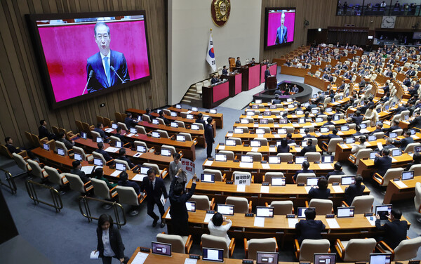 한덕수 대통령 권한대행 국무총리가 24일 서울 여의도 국회 본회의장에서 추가경정예산안 시정연설을 하고 있다.(사진=연합뉴스)