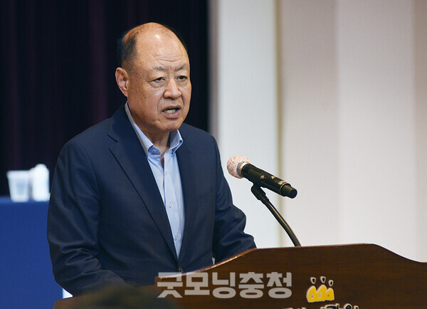 송광석 굿모닝충청 대표이사는 대회사에서 올해 창간 13주년과 유튜브 구독자 12만5000명을 돌파한 사실을 소개했다. (사진=채원상 기자)