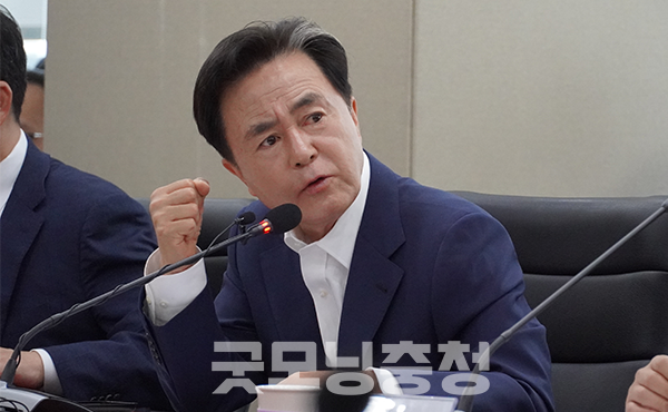 김태흠 충남지사가 제2중앙경찰학교 유치 공약을 내건 더불어민주당 이재명 대선 후보에 불편한 감정을 드러냈다. (사진=굿모닝충청 이종현 기자)