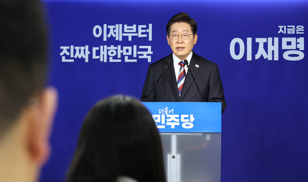 더불어민주당 이재명 대선 후보가 25일 서울 여의도 당사에서 기자회견을 하고 있다.(사진=연합뉴스)