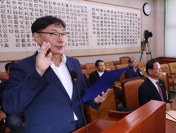 작년 10월 2일 국회 법제사법위원회에 증인으로 출석했던 이화영 전 경기도 평화부지사의 모습.(사진=연합뉴스)