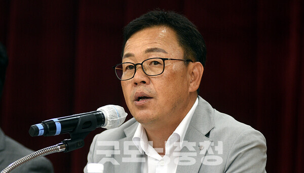 이종연 태안군 건설과장은 "국도38호선 가로림만 해상교량이 건설되면 수도권을 포함한 전국에서 많은 관광객이 유입돼 태안군이 다시 도약할 수 있는 절호의 기회가 될 것"이라며 "수도권과 1시간대 생활권이 형성돼 병원과 문화시설 등 다양한 인프라 이용이 가능해져 군민 삶의 질 향상에도 크게 기여할 것"이라고 말했다.