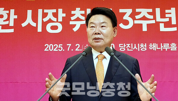 오성환 당진시장이 인구 30만 명 달성에 대한 자신감을 드러냈다. 이미 실거주 인구가 20만 명을 넘어섰고, 중국 내부의 변화에 따라 당진항이 더욱 활성화될 가능성이 큰 만큼 얼마든지 달성 가능하다는 것이다. (굿모닝충청=김갑수 기자)