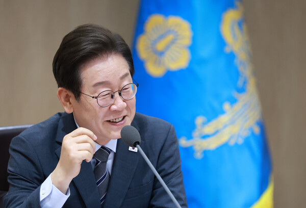 이재명 대통령이 취임 첫 국무회의에서 해양수산부의 부산 이전을 지시하고, 올해 12월까지 완료를 검토하라는 강력한 의지를 보이고 있다. (사진=연합뉴스)