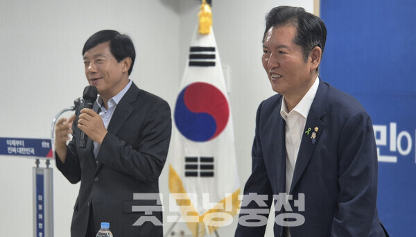 더불어민주당 당 대표 선거에 출마한 정청래 국회의원(서마포을)은 10일 “검찰청은 조직법상 폐지 대상이며, 방망이만 치면 된다. 개혁의 골든타임을 놓치지 않겠다”고 강조했다. (사진=굿모닝충청 신성재 기자)