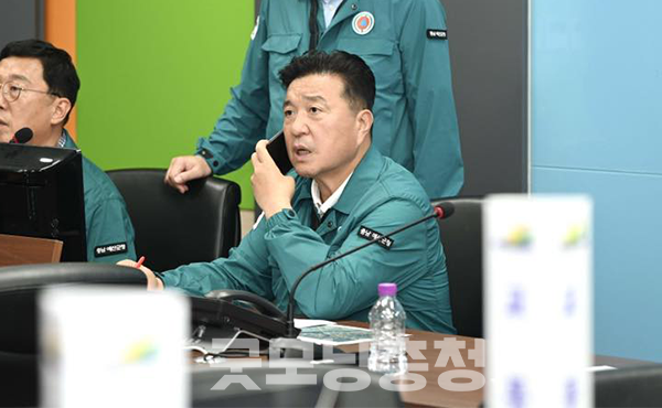 최 군수는 보도자료를 통해 “특별재난지역 지정 시 국비 지원 확대 및 주민 생활 안정 지원이 가능해져 조속한 복구에 큰 도움이 될 것”이라고 강조했다. (사진=최재구 군수 페이스북 갈무리/굿모닝충청=이종현 기자)