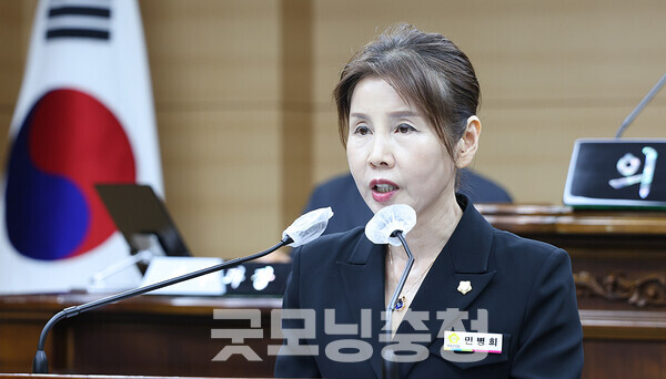 충남 부여군의회(의장 김영춘) 민병희 의원은 21일 “‘부여형 생활기반 상생 정책’, 이른바 ‘다시 숨 쉬는 마을’을 제안한다”고 말했다. (부여군의회 제공/ 굿모닝충청=김갑수 기자)