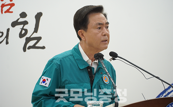 김태흠 충남지사는 22일 예당저수지 방류와 관련 “비가 오기 전 미리 더 많이 했어야 했다”고 말했다. (사진=굿모닝충청 이종현 기자)