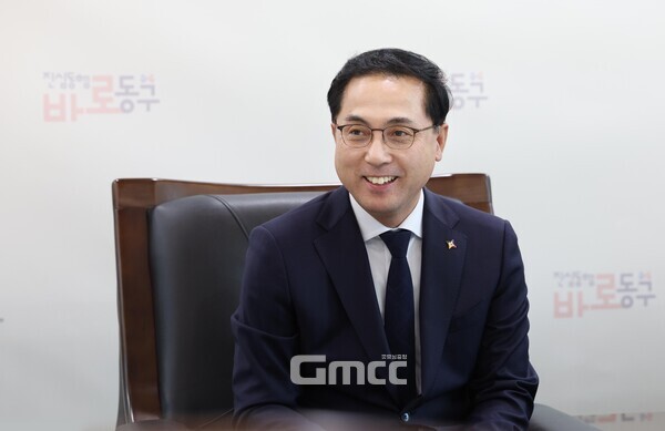 박희조 대전 동구청장이 7일 대전시교육청이 발표한 ‘대전 제2 수학문화관 동구 건립’ 결정에 대해 “원도심 교육 인프라 확충의 청신호”라며 적극 환영의 뜻을 밝혔다. (사진=동구 제공/굿모닝충청 신성재 기자)