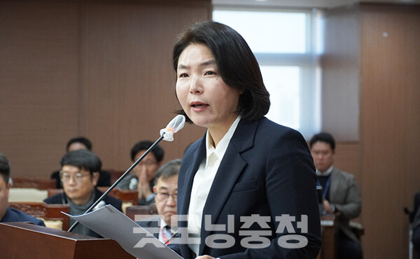 도의회와 내부 구성원들과의 소통은 부족했다는 지적도 잇따르고 있다. 특히 소관 상임위인 기획경제위원회(위원장 안종혁)와 접촉은 드물었던 것으로 파악되고 있다. (자료사진=본사DB/굿모닝충청=이종현 기자)